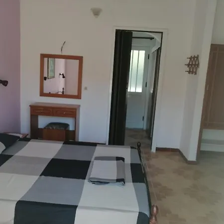 Dionisia Apartments * Kéfalos